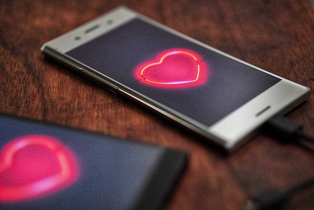 phone with heart